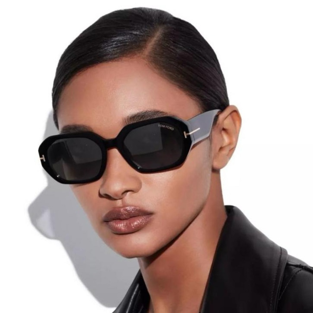 New! Tom Ford Sunglasses Veronique-02 TF917 01A, Authentic